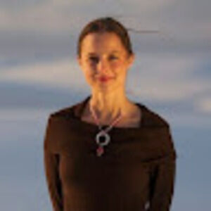 Meet your Posher, Elisa